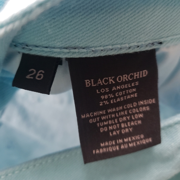 Black Orchid Ombre Cut Off Short - Picture 3 of 6